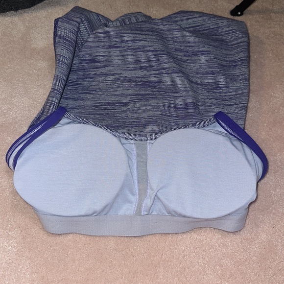 Lululemon Racerback Tanktop Padded Built In Bra - Picture 4 of 5